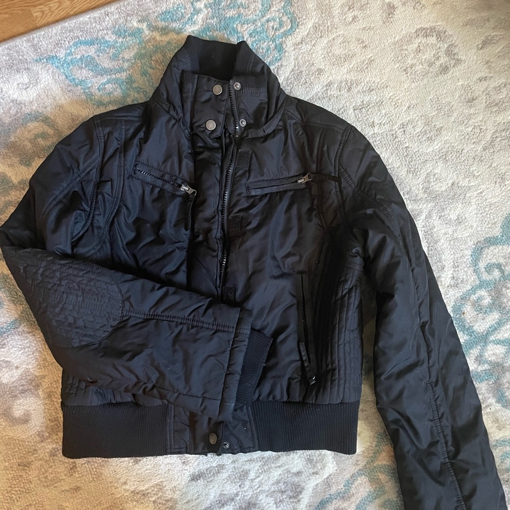 first kiss medium crop black puffer jacket
